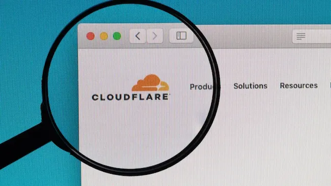 Cloudflare permite site-urilor să factureze roboții AI cu &lsquo;Plată pe Crawling&rsquo;