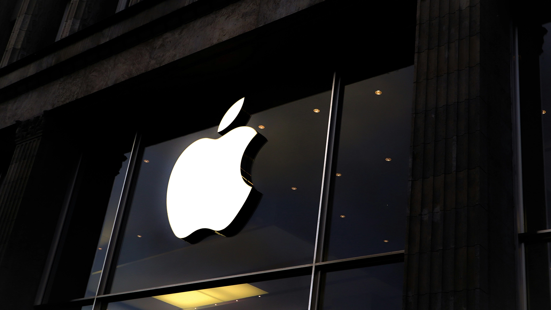 Apple intenționează să crească cheltuielile pentru dezvoltarea AI